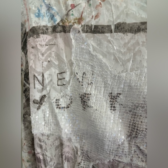 Femme Fatale Abstract Print Long Sleeve Top - Picture 4 of 6